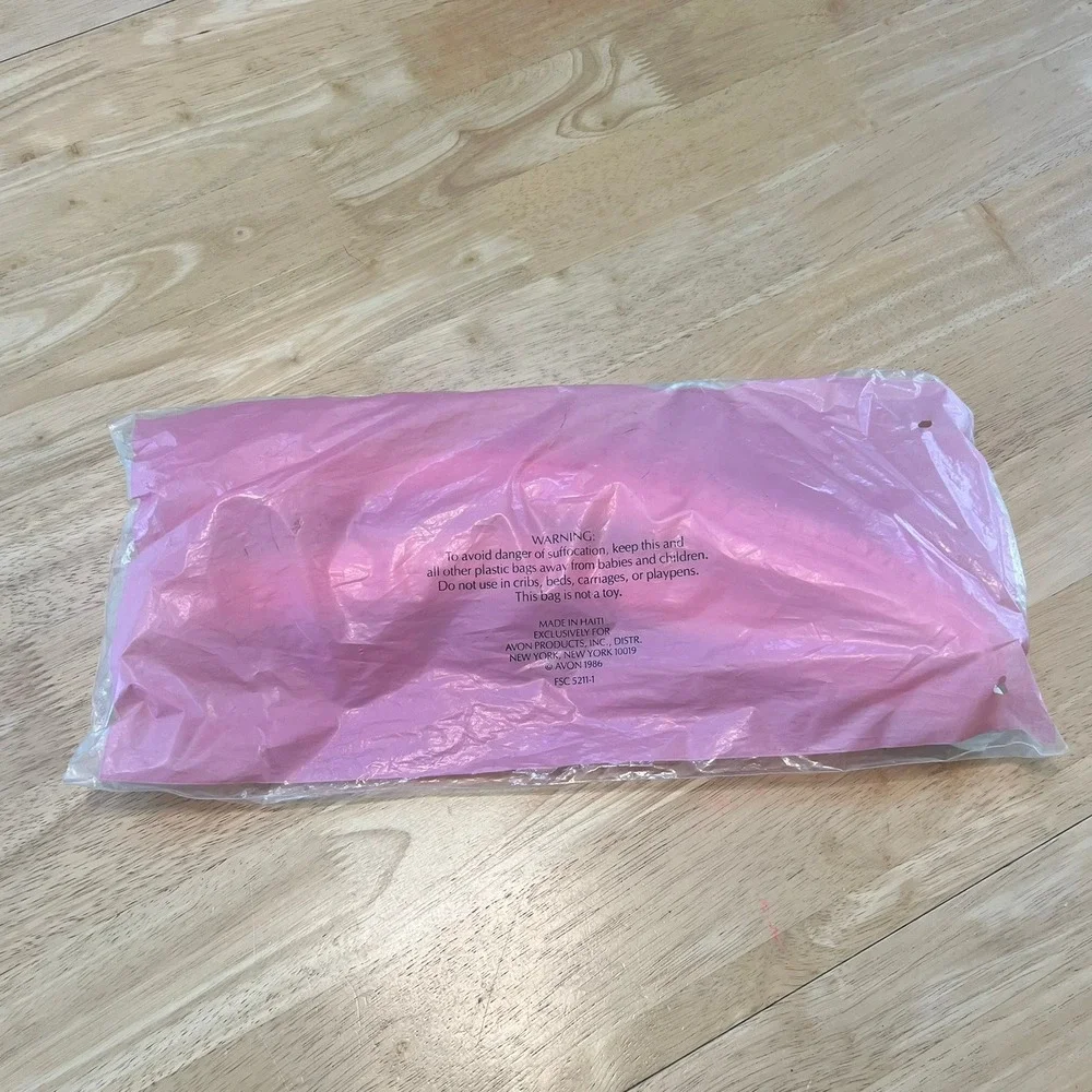 Vintage 1986 Avon Luxury Hangers Set of 2 Padded White Original Packaging NOS